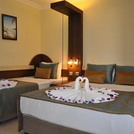 Resort Club Dem & 4*