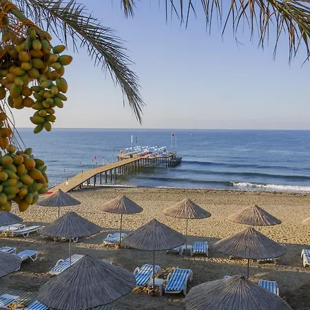 Resort Club Dem & 4*
