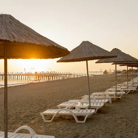 Resort Club Dem &
